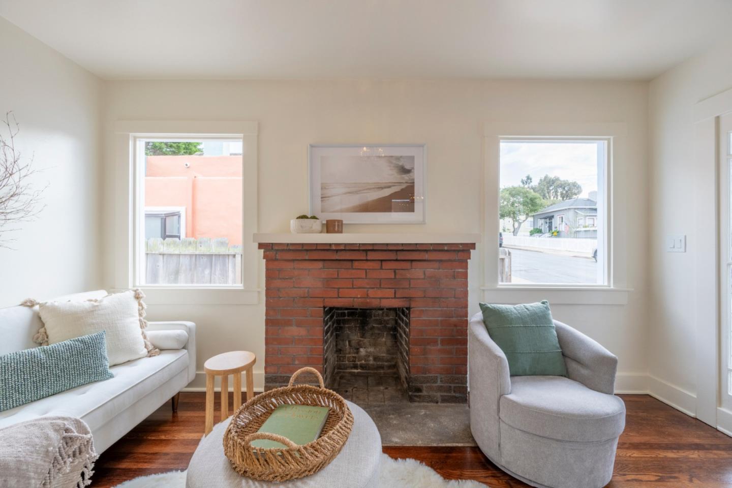 Detail Gallery Image 6 of 31 For 139 Carmel Ave, Pacific Grove,  CA 93950 - 1 Beds | 1 Baths