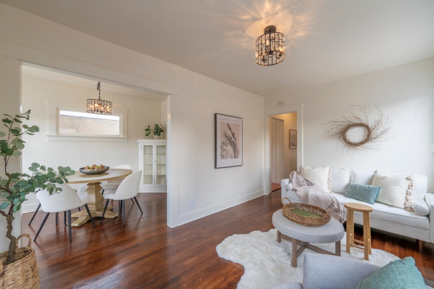 Detail Gallery Image 7 of 31 For 139 Carmel Ave, Pacific Grove,  CA 93950 - 1 Beds | 1 Baths