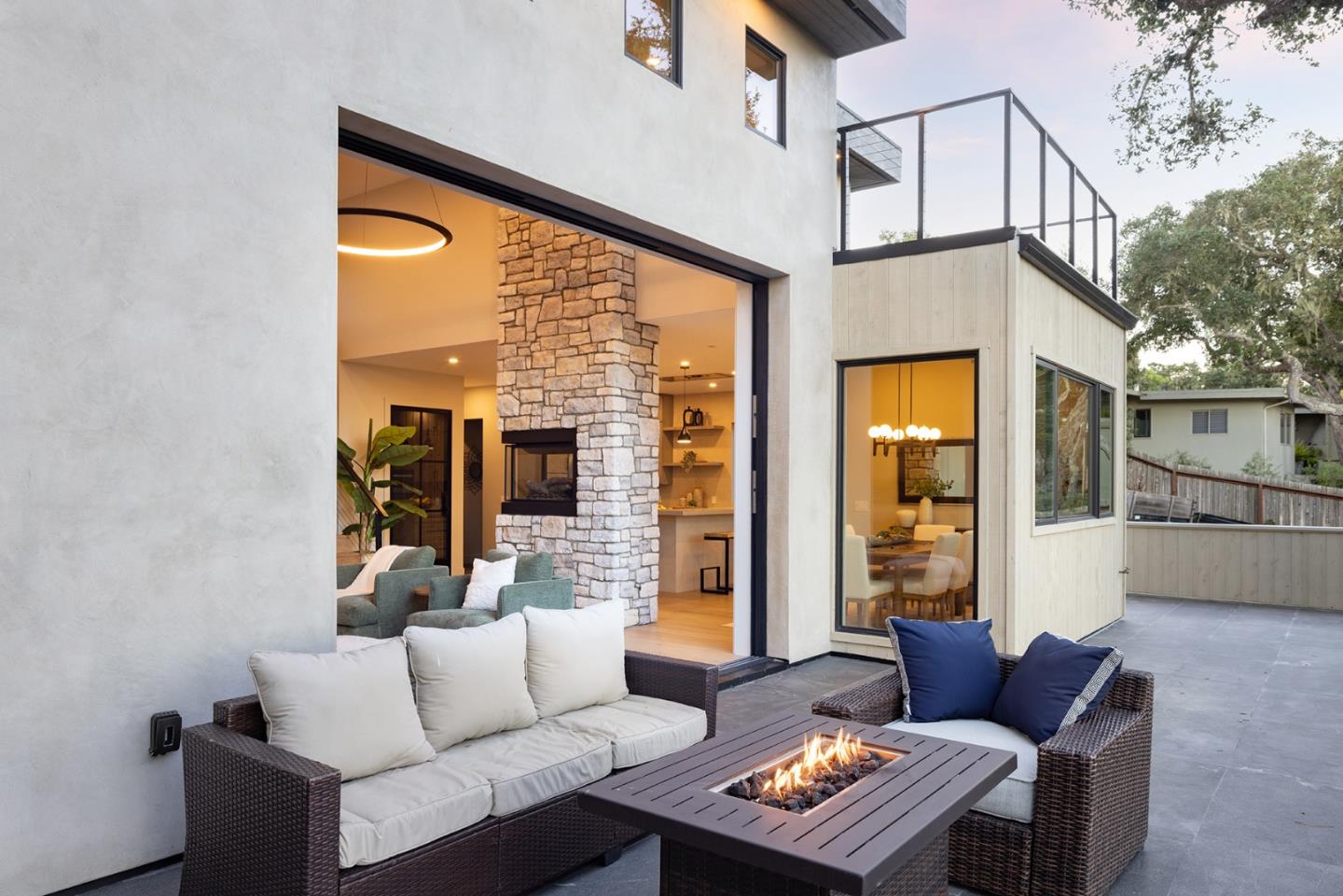 Detail Gallery Image 10 of 33 For 24418 San Juan Rd, Carmel,  CA 93923 - 3 Beds | 2/1 Baths