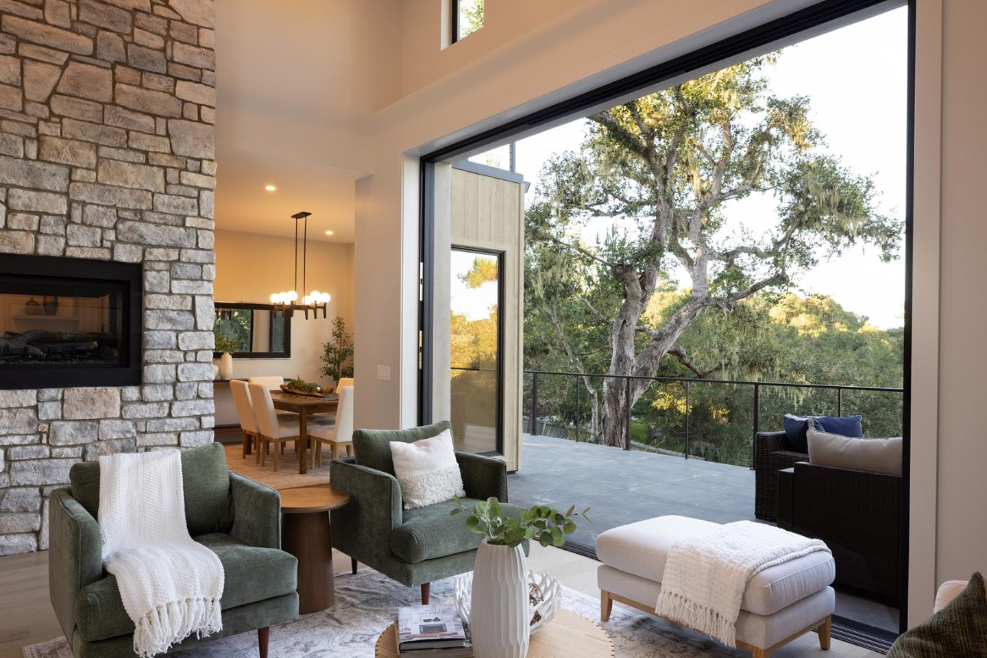 Detail Gallery Image 11 of 33 For 24418 San Juan Rd, Carmel,  CA 93923 - 3 Beds | 2/1 Baths