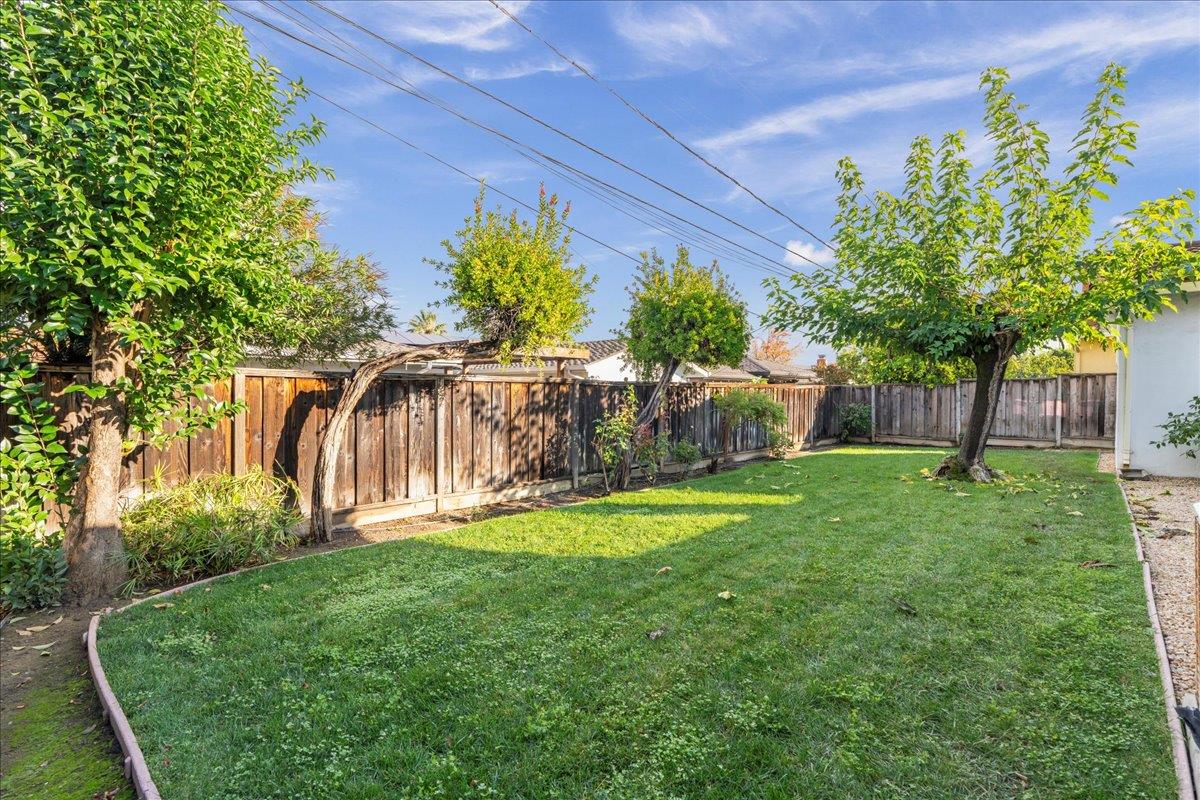 Detail Gallery Image 15 of 16 For 3686 Kirk Rd, San Jose,  CA 95124 - 3 Beds | 2 Baths