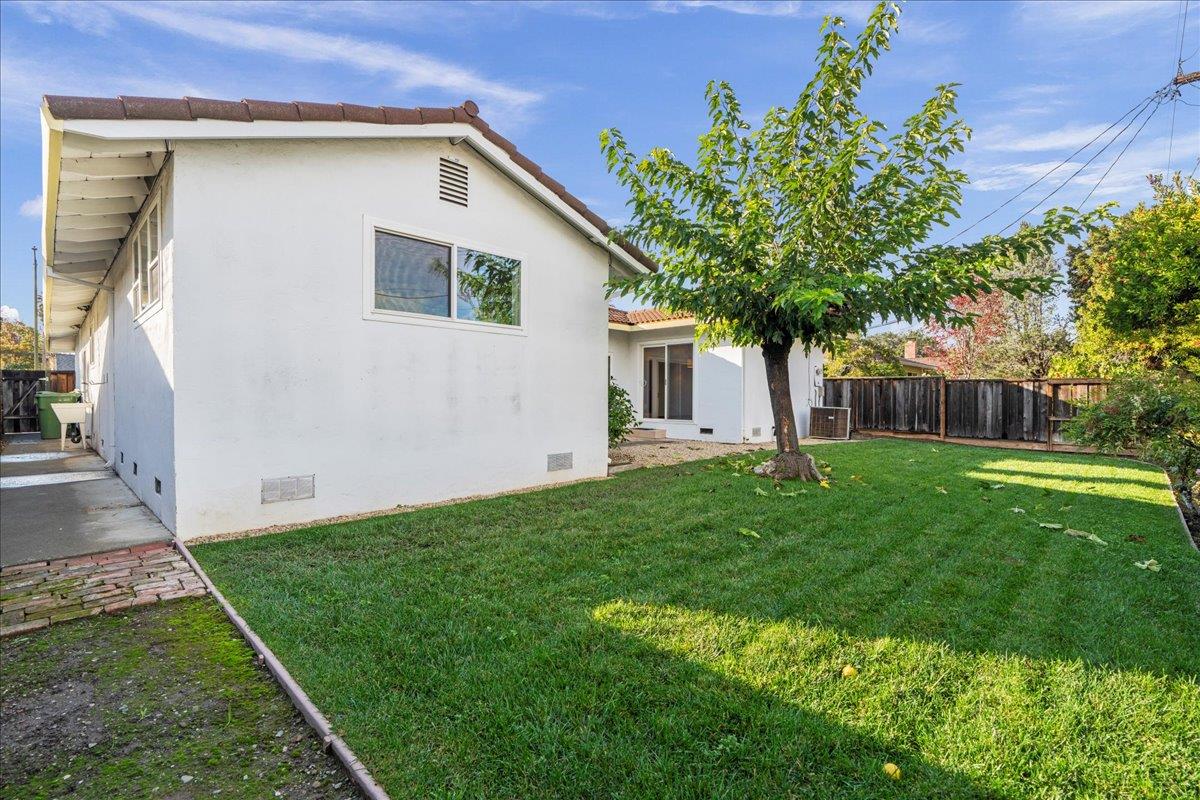 Detail Gallery Image 16 of 16 For 3686 Kirk Rd, San Jose,  CA 95124 - 3 Beds | 2 Baths