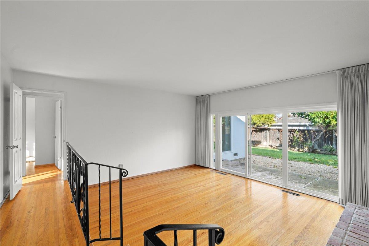 Detail Gallery Image 3 of 16 For 3686 Kirk Rd, San Jose,  CA 95124 - 3 Beds | 2 Baths