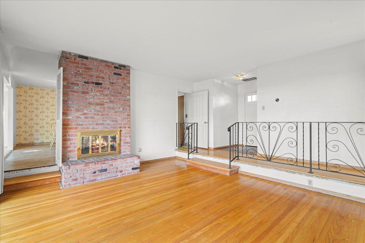 Detail Gallery Image 4 of 16 For 3686 Kirk Rd, San Jose,  CA 95124 - 3 Beds | 2 Baths