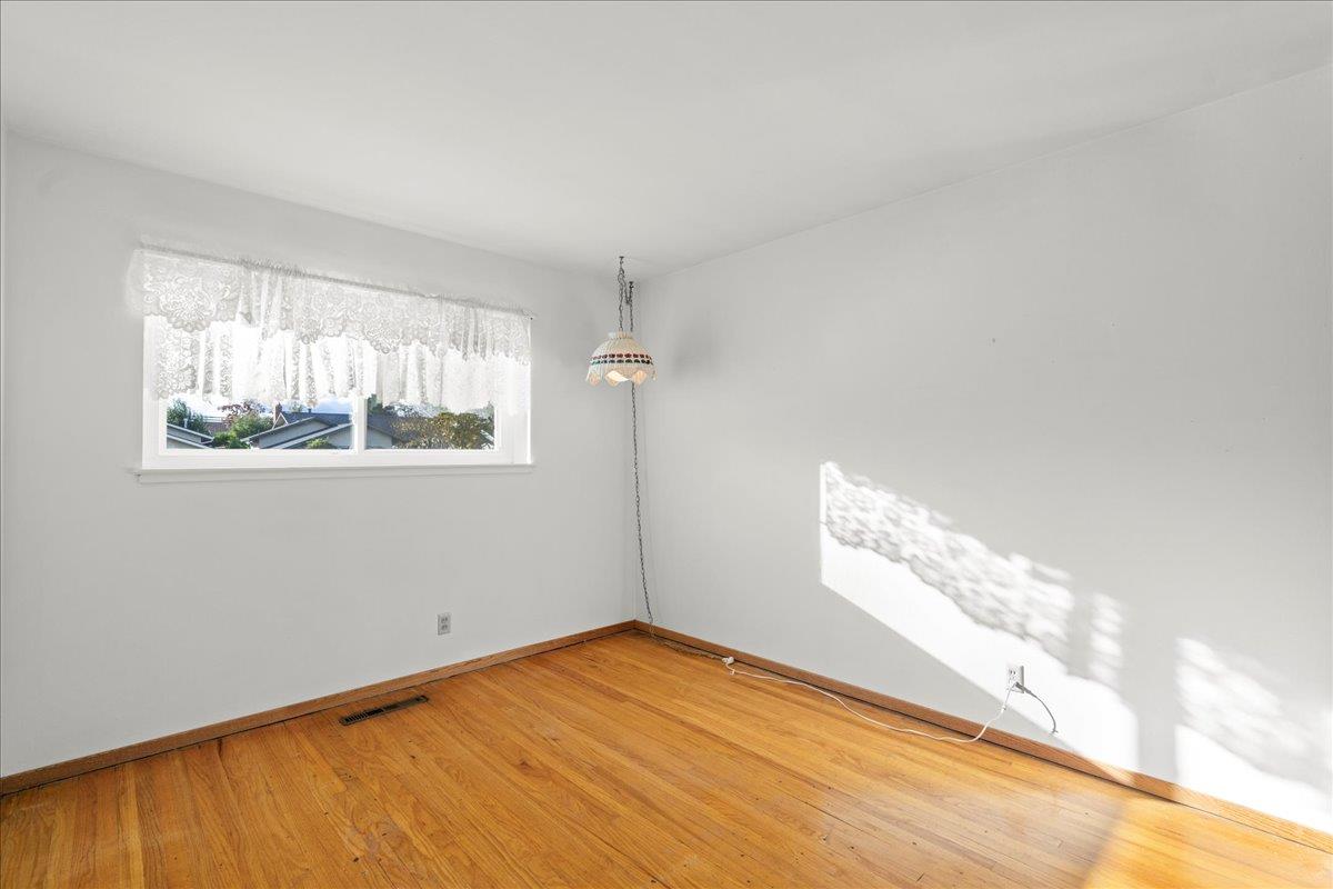 Detail Gallery Image 9 of 16 For 3686 Kirk Rd, San Jose,  CA 95124 - 3 Beds | 2 Baths