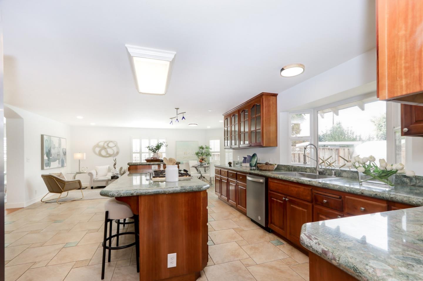 Detail Gallery Image 4 of 22 For 1455 Walnut Grove Ave, San Jose,  CA 95126 - 4 Beds | 3 Baths