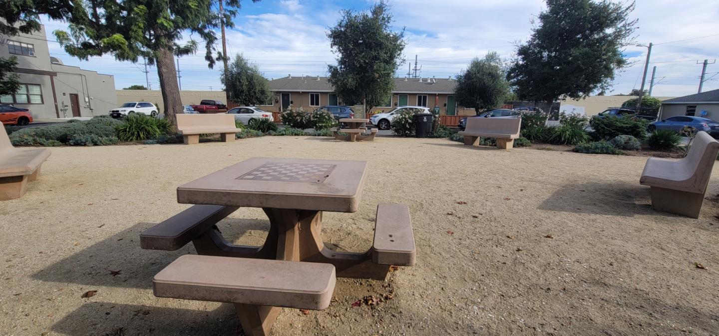 Detail Gallery Image 9 of 12 For 212 12th Ave #B,  San Mateo,  CA 94402 - 1 Beds | 1 Baths