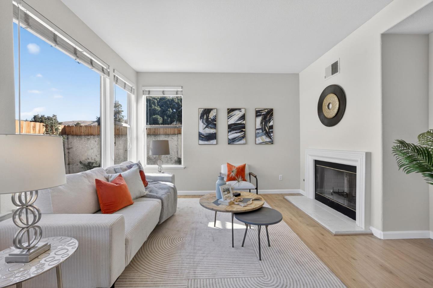 Detail Gallery Image 10 of 42 For 2955 Vineyard Park Dr, San Jose,  CA 95148 - 4 Beds | 2/1 Baths