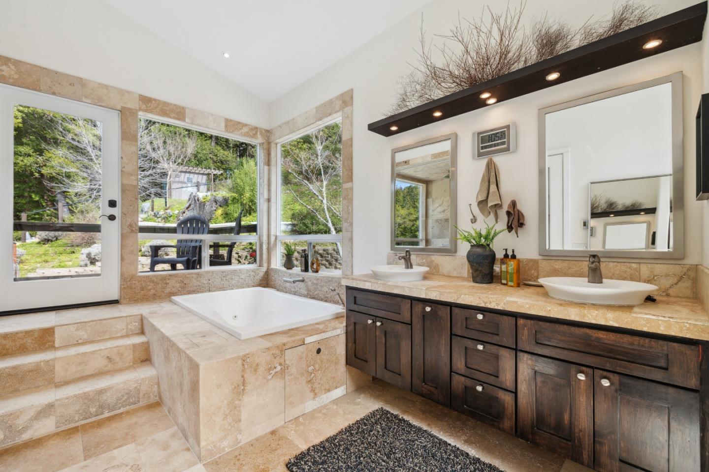 Detail Gallery Image 33 of 72 For 400 Dorrance Rd, Boulder Creek,  CA 95006 - 7 Beds | 6 Baths