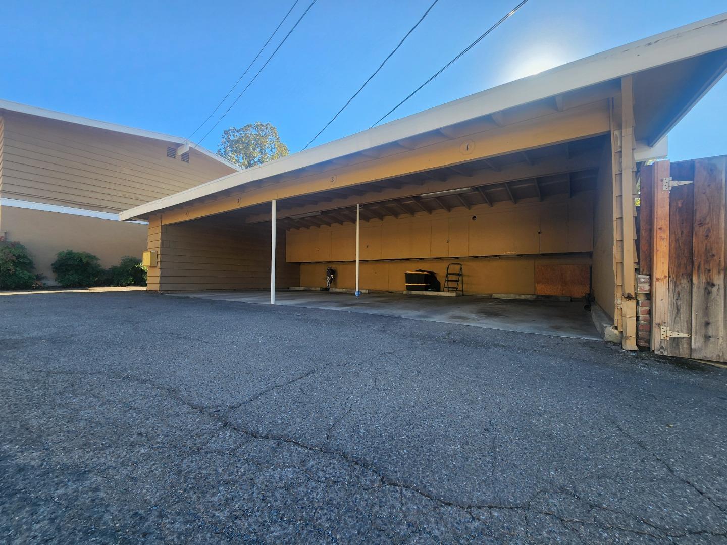 Detail Gallery Image 13 of 17 For 42 Tahoe Ct, Walnut Creek,  CA 94596 - – Beds | – Baths