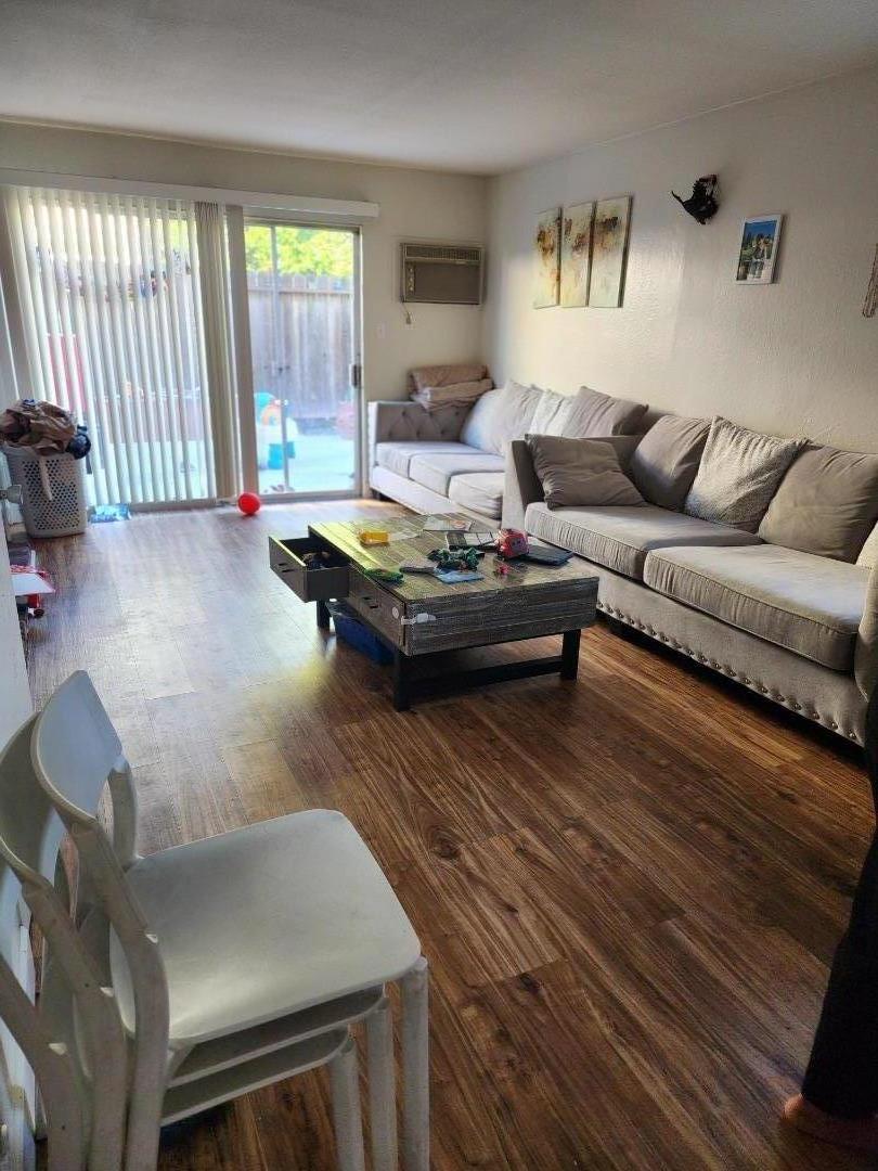 Detail Gallery Image 5 of 17 For 42 Tahoe Ct, Walnut Creek,  CA 94596 - – Beds | – Baths