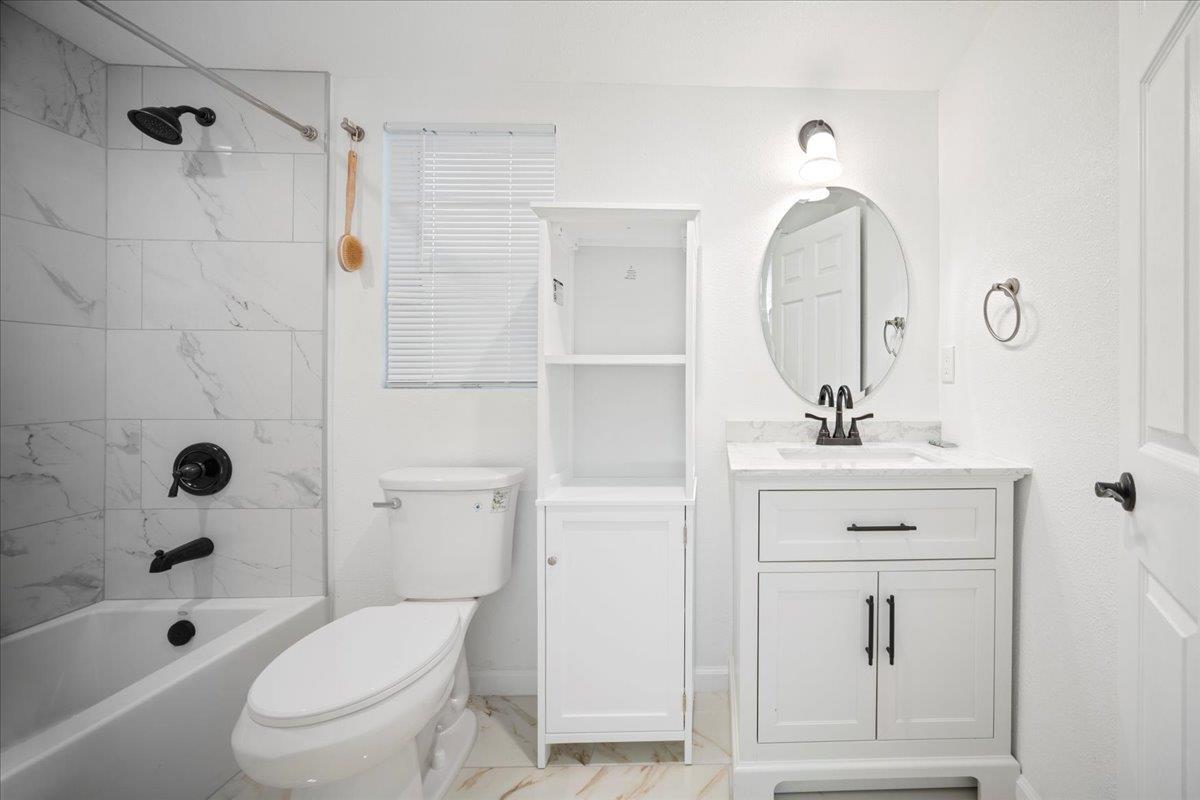 Detail Gallery Image 23 of 26 For 273 W Carmel Valley Rd, Carmel Valley,  CA 93924 - 4 Beds | 4 Baths