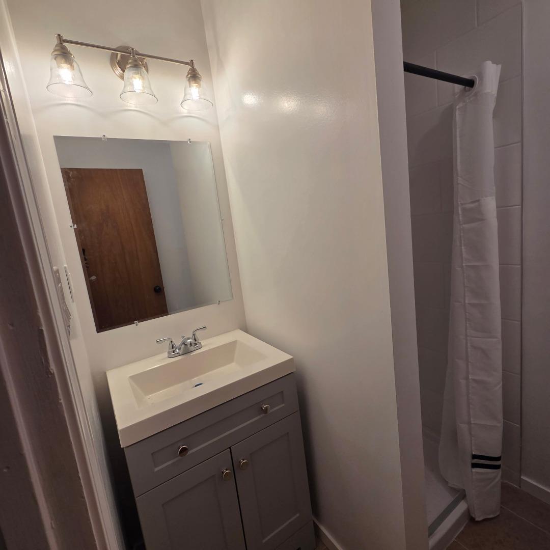 Detail Gallery Image 10 of 14 For 1113 Buena Vista Ave, Pacific Grove,  CA 93950 - 4 Beds | 2 Baths