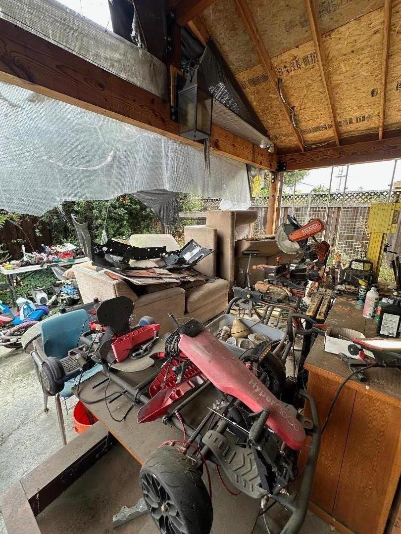 Detail Gallery Image 4 of 11 For 2462 Meridian Ave, San Jose,  CA 95124 - 3 Beds | 2 Baths