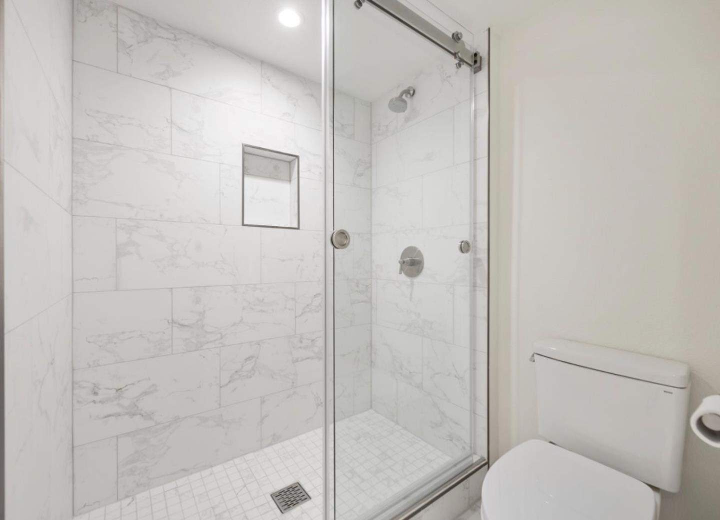 Detail Gallery Image 10 of 14 For 1 Laurel St #202,  San Carlos,  CA 94070 - 2 Beds | 2 Baths