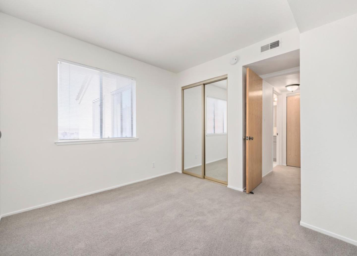 Detail Gallery Image 13 of 14 For 1 Laurel St #202,  San Carlos,  CA 94070 - 2 Beds | 2 Baths