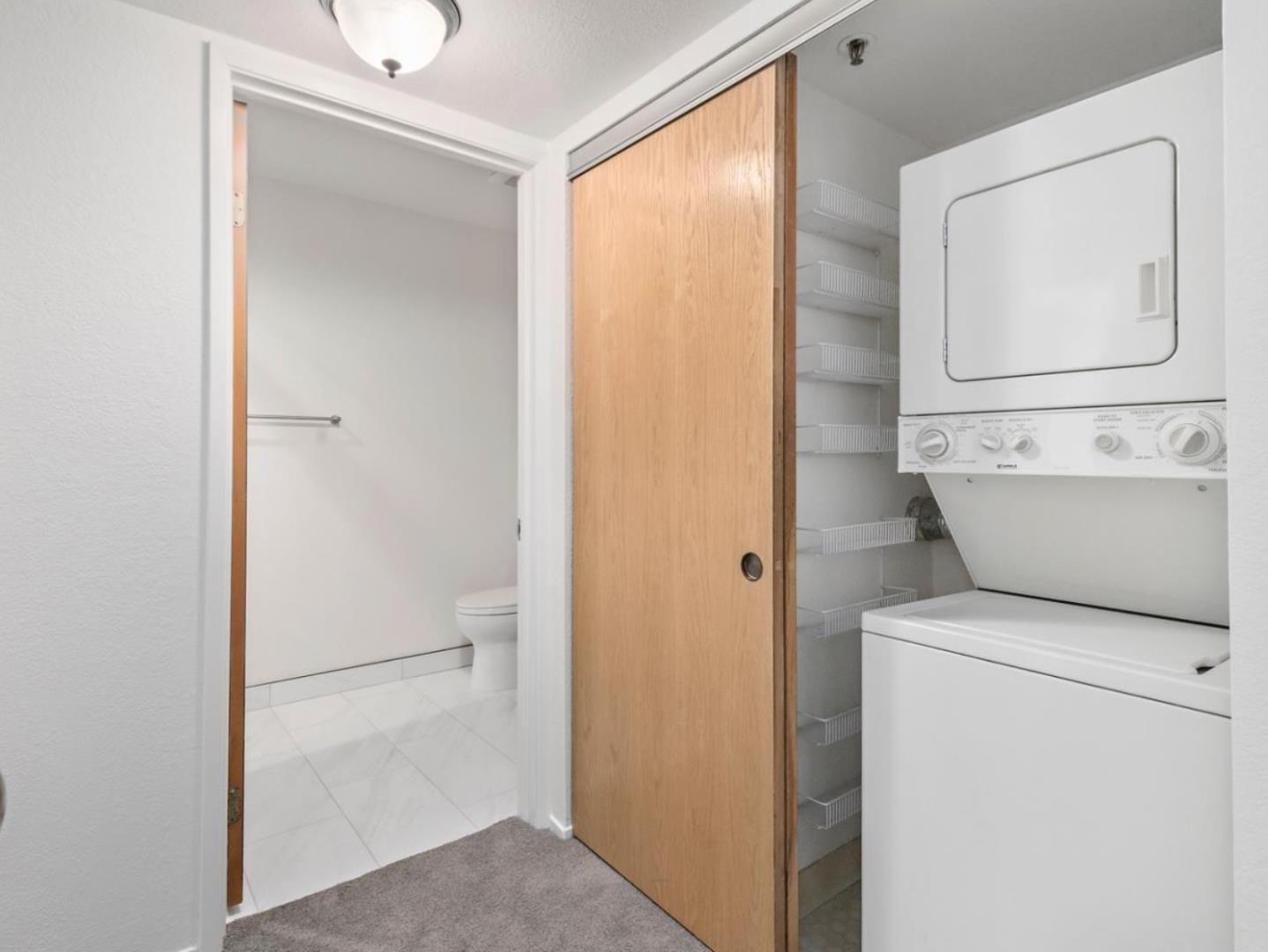 Detail Gallery Image 6 of 14 For 1 Laurel St #202,  San Carlos,  CA 94070 - 2 Beds | 2 Baths