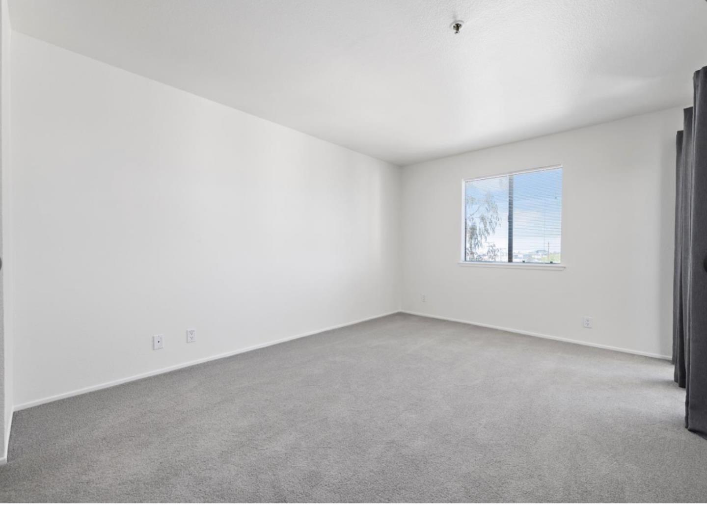 Detail Gallery Image 7 of 14 For 1 Laurel St #202,  San Carlos,  CA 94070 - 2 Beds | 2 Baths