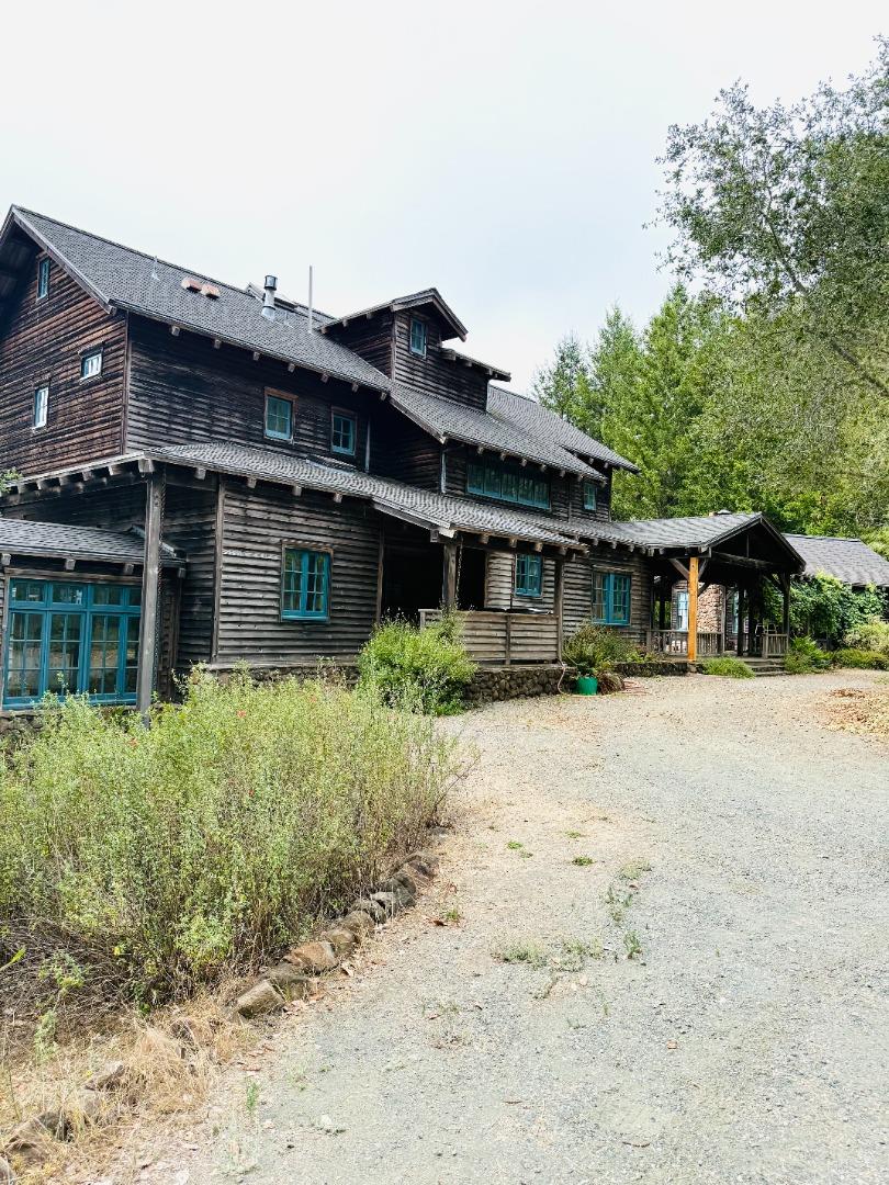 Detail Gallery Image 1 of 20 For 1411 Native Sons Rd, Redwood City,  CA 94062 - 4 Beds | 3/1 Baths