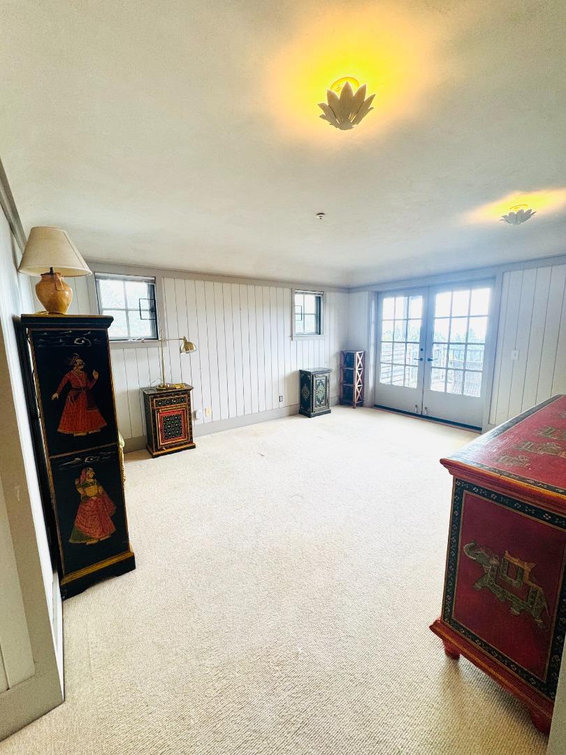 Detail Gallery Image 8 of 20 For 1411 Native Sons Rd, Redwood City,  CA 94062 - 4 Beds | 3/1 Baths