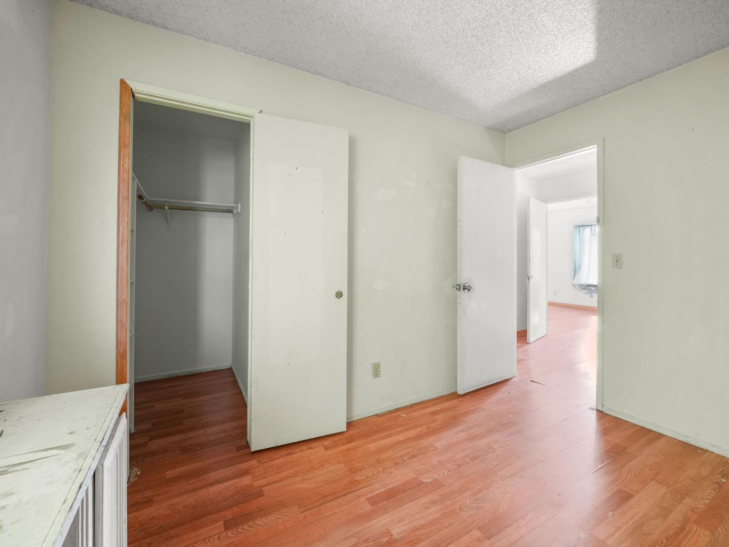 Detail Gallery Image 13 of 19 For 1599 Clampett Way, San Jose,  CA 95131 - 4 Beds | 2/1 Baths