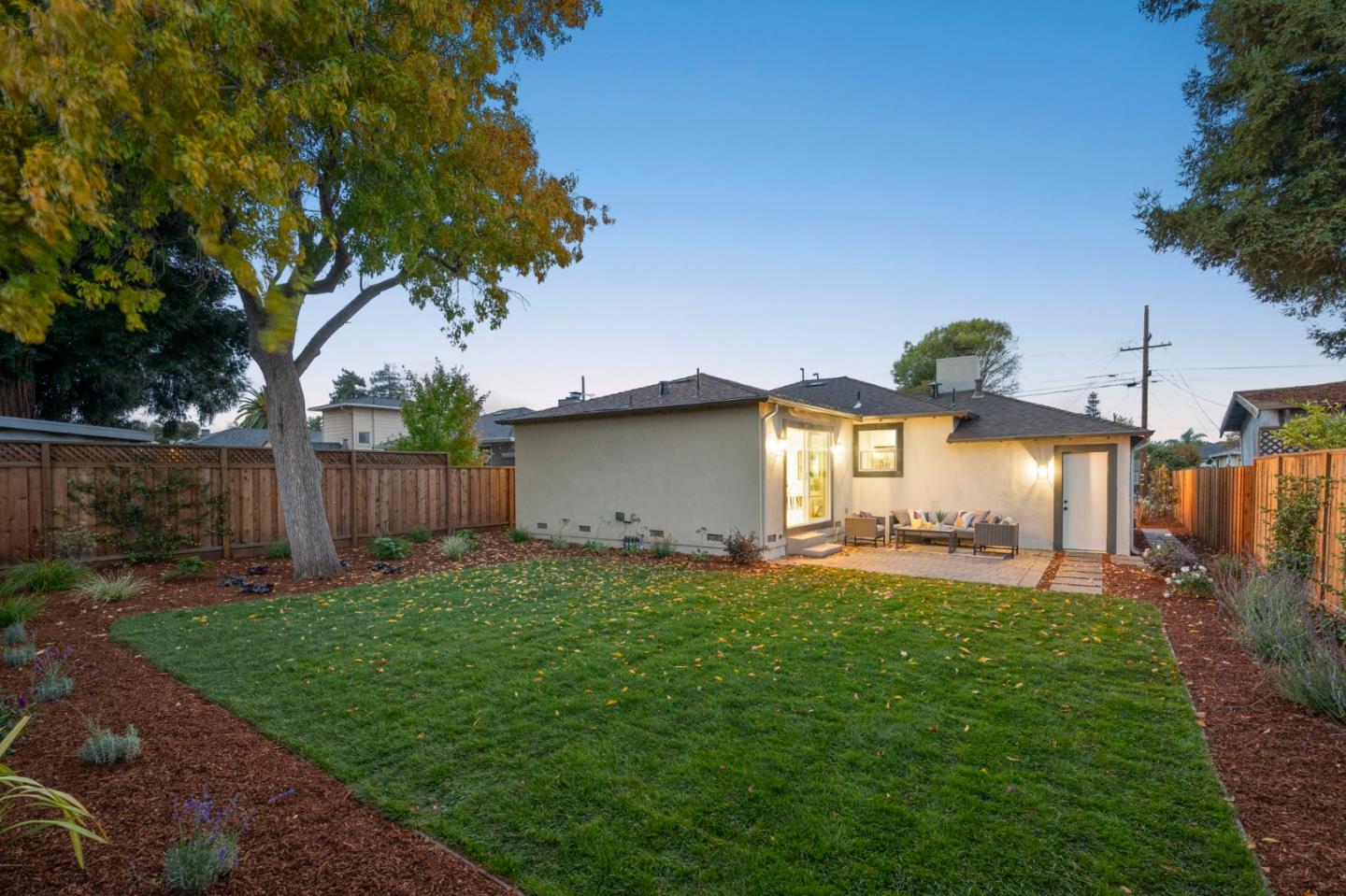 Detail Gallery Image 11 of 60 For 840 8th Ave, Redwood City,  CA 94063 - 3 Beds | 2 Baths