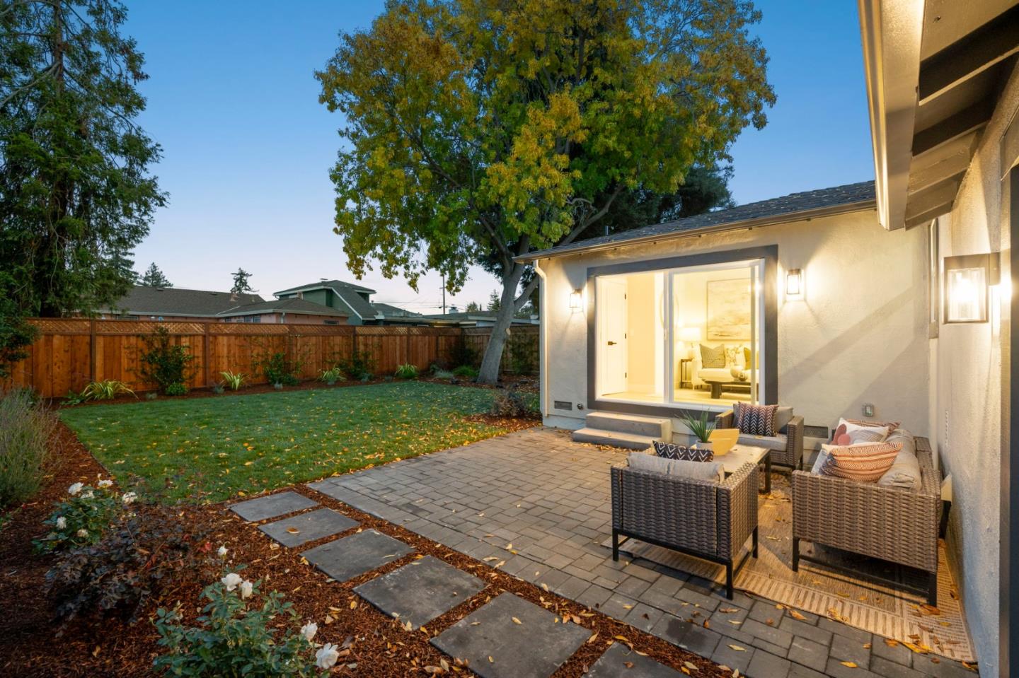 Detail Gallery Image 13 of 60 For 840 8th Ave, Redwood City,  CA 94063 - 3 Beds | 2 Baths