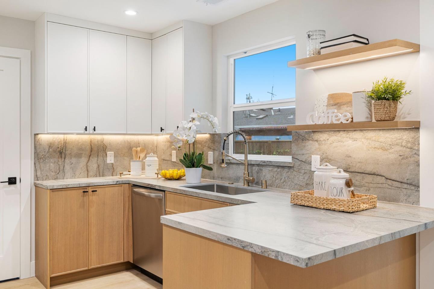 Detail Gallery Image 25 of 60 For 840 8th Ave, Redwood City,  CA 94063 - 3 Beds | 2 Baths