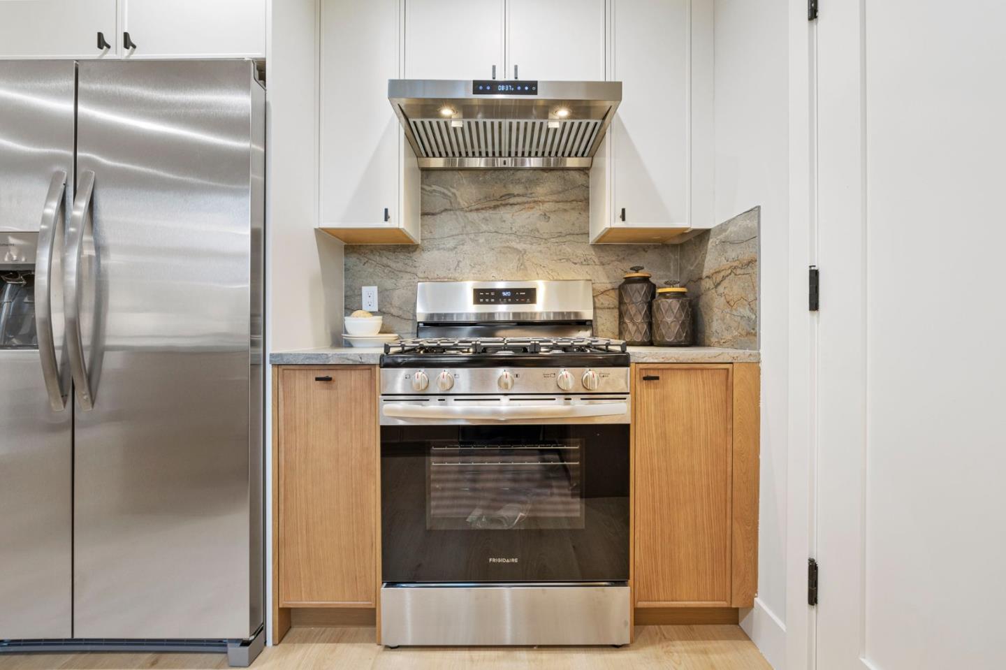 Detail Gallery Image 30 of 60 For 840 8th Ave, Redwood City,  CA 94063 - 3 Beds | 2 Baths