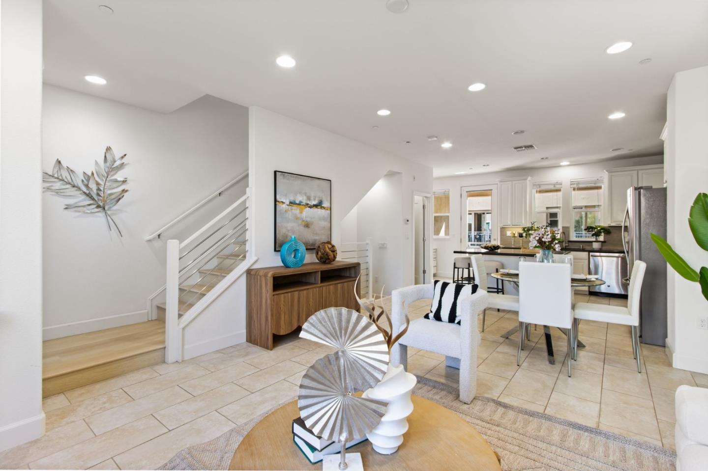 Detail Gallery Image 14 of 47 For 5886 Smoky Quartz Loop, San Jose,  CA 95123 - 3 Beds | 3/1 Baths