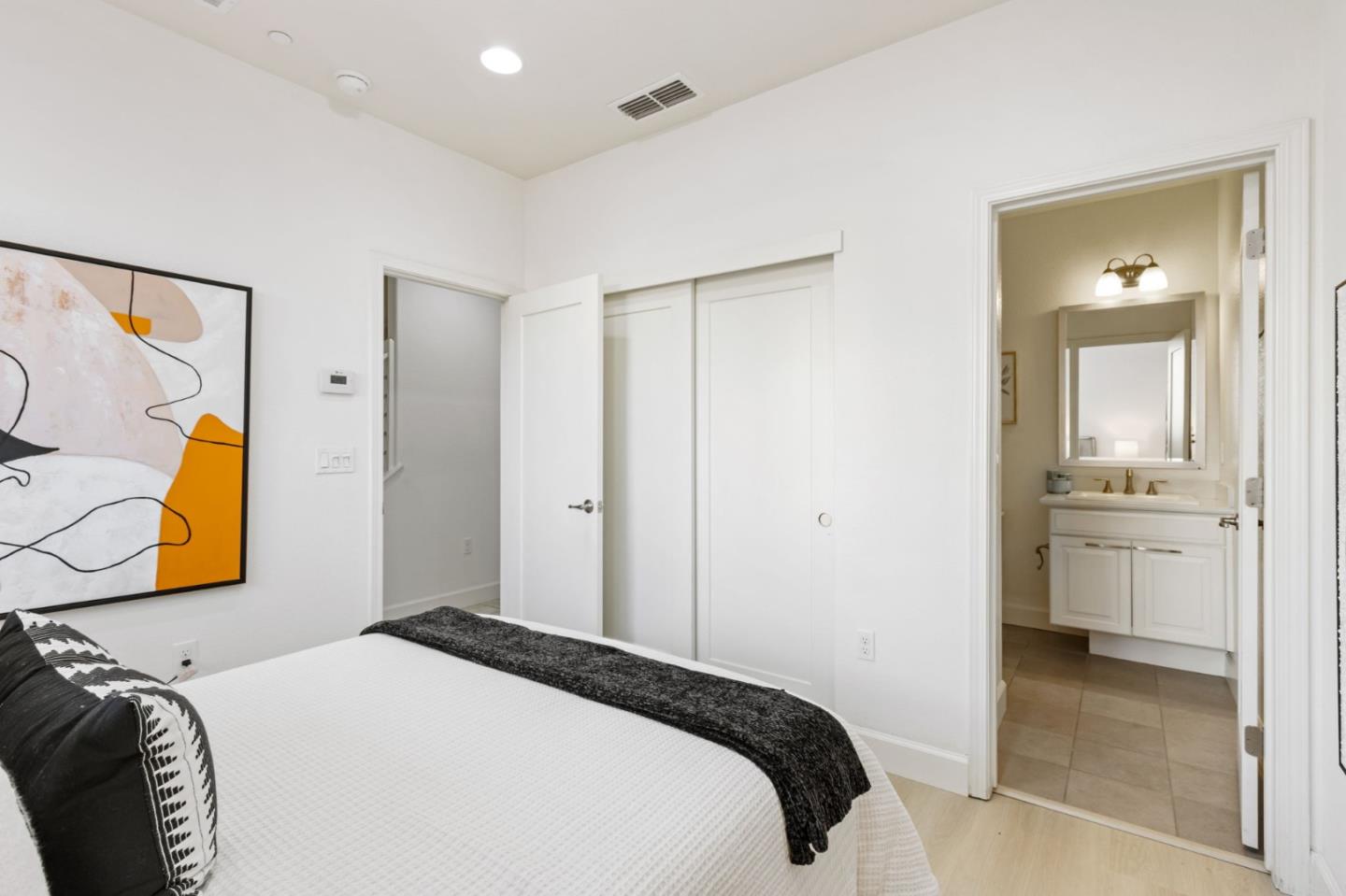 Detail Gallery Image 21 of 47 For 5886 Smoky Quartz Loop, San Jose,  CA 95123 - 3 Beds | 3/1 Baths