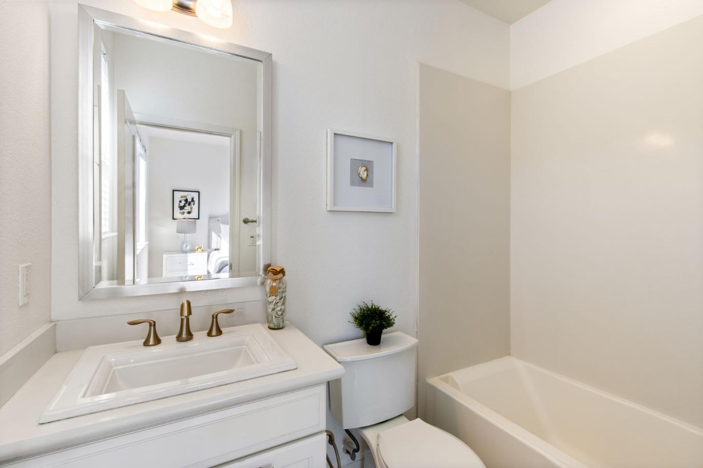 Detail Gallery Image 33 of 47 For 5886 Smoky Quartz Loop, San Jose,  CA 95123 - 3 Beds | 3/1 Baths