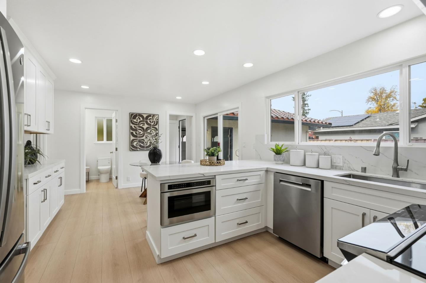 Detail Gallery Image 14 of 62 For 99 Calfhill Ct, Los Gatos,  CA 95032 - 5 Beds | 2/1 Baths