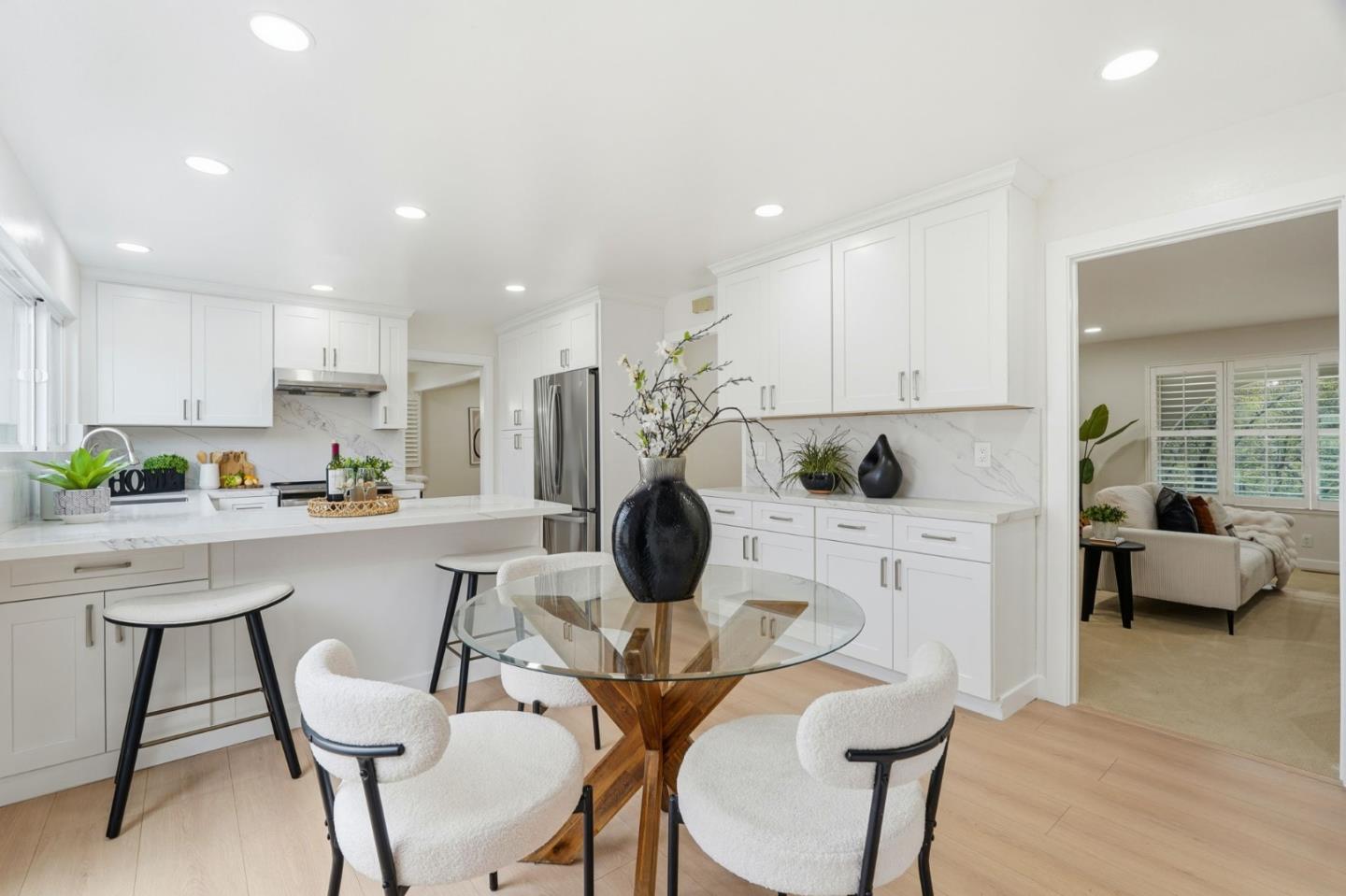 Detail Gallery Image 16 of 62 For 99 Calfhill Ct, Los Gatos,  CA 95032 - 5 Beds | 2/1 Baths