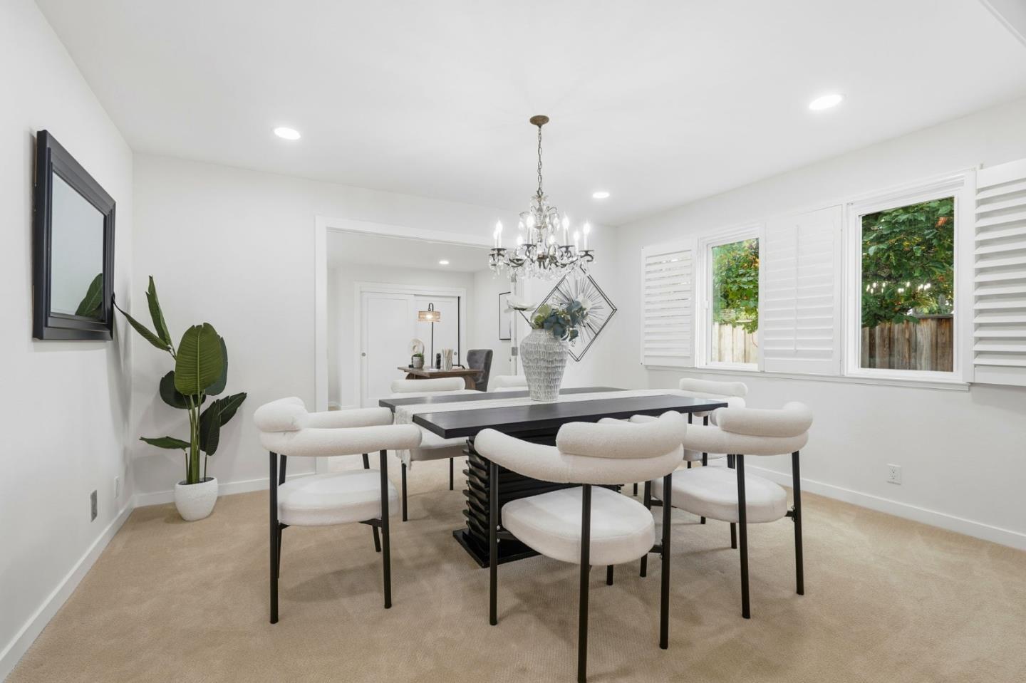 Detail Gallery Image 17 of 62 For 99 Calfhill Ct, Los Gatos,  CA 95032 - 5 Beds | 2/1 Baths