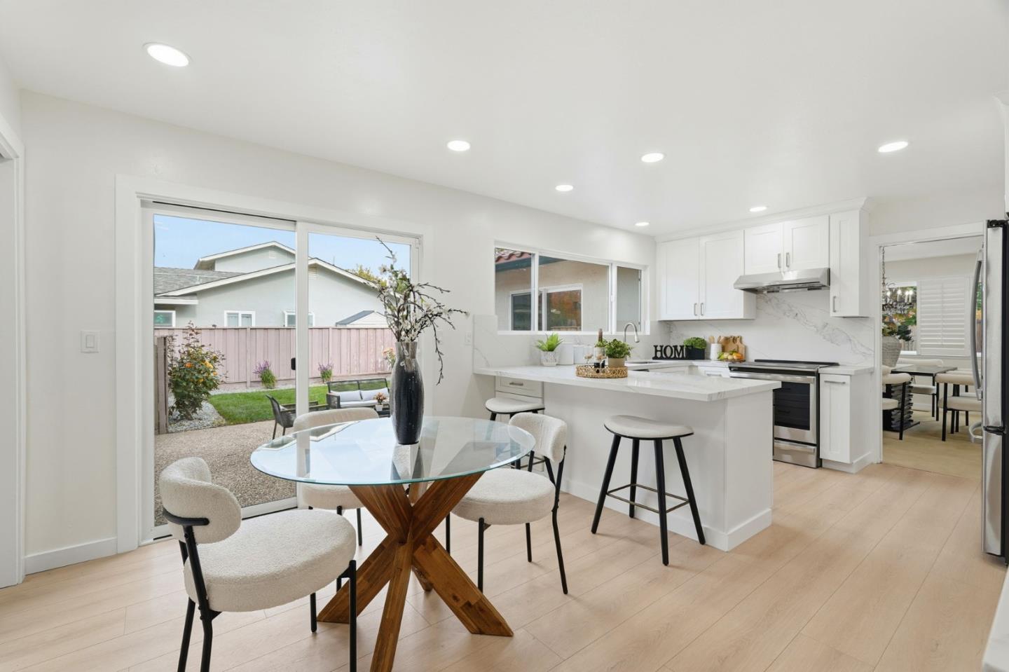 Detail Gallery Image 21 of 62 For 99 Calfhill Ct, Los Gatos,  CA 95032 - 5 Beds | 2/1 Baths