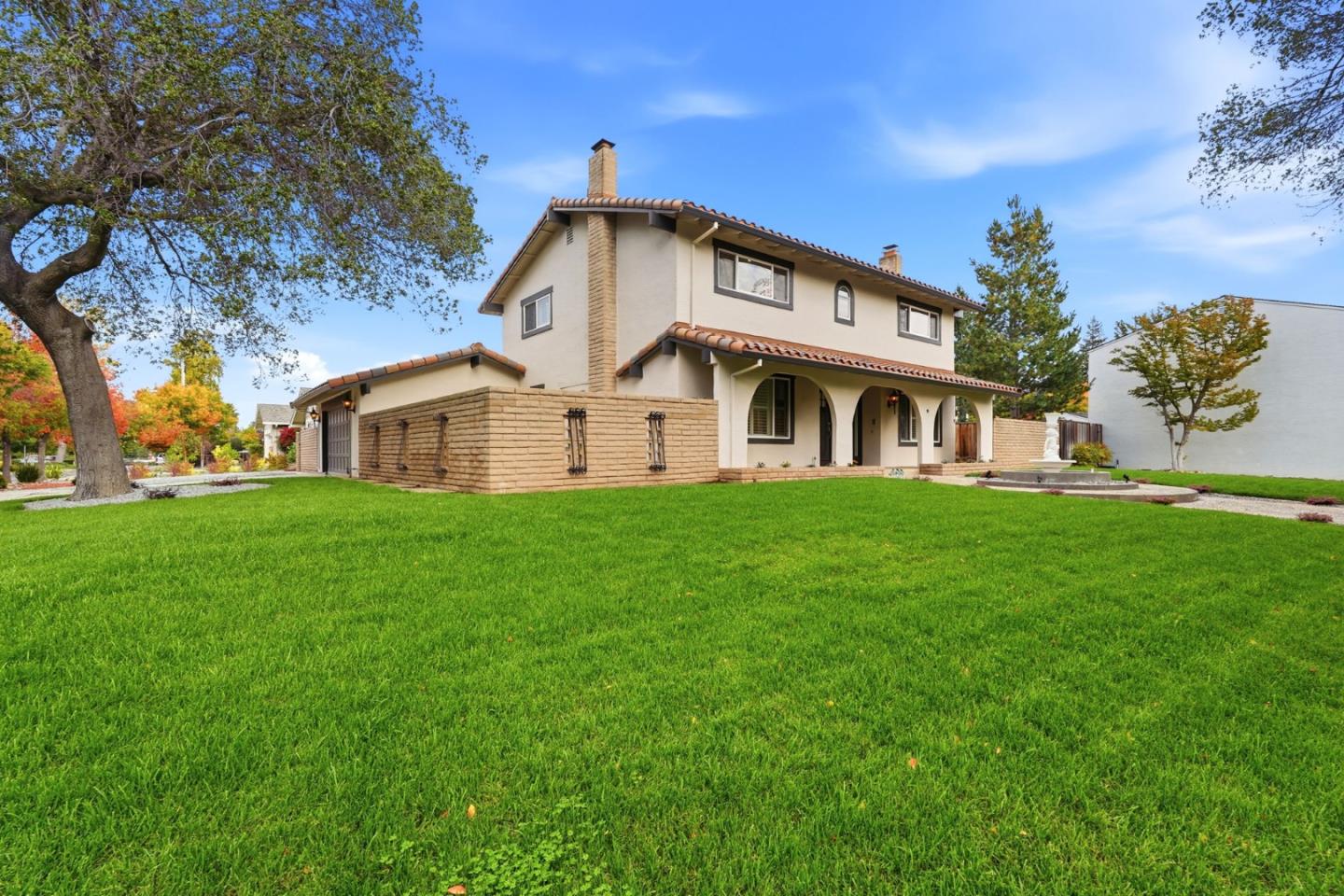 Detail Gallery Image 3 of 62 For 99 Calfhill Ct, Los Gatos,  CA 95032 - 5 Beds | 2/1 Baths