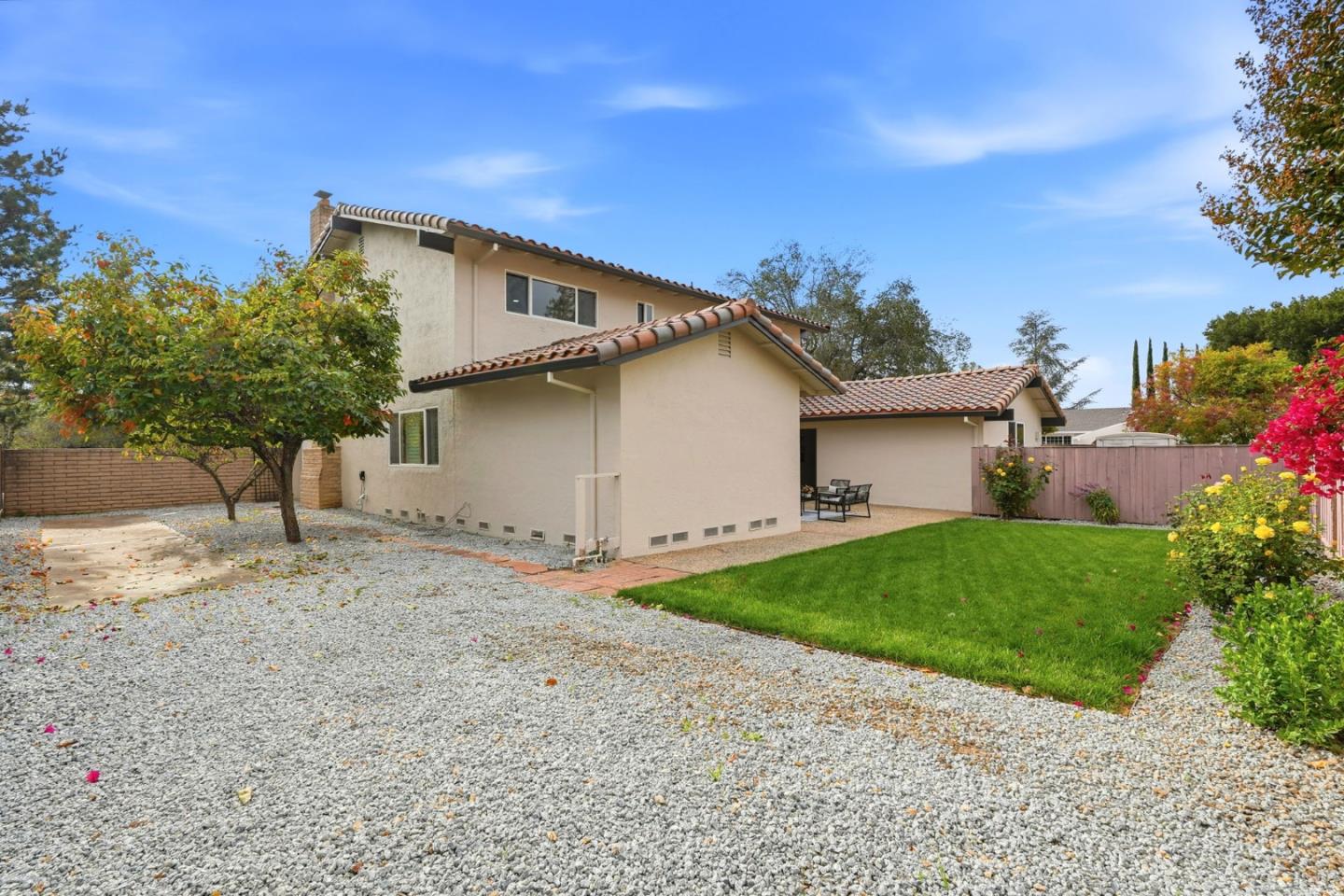 Detail Gallery Image 45 of 62 For 99 Calfhill Ct, Los Gatos,  CA 95032 - 5 Beds | 2/1 Baths