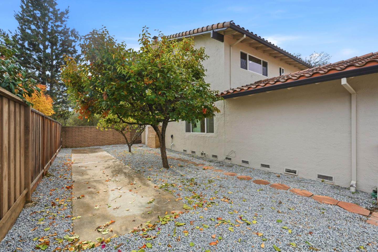 Detail Gallery Image 46 of 62 For 99 Calfhill Ct, Los Gatos,  CA 95032 - 5 Beds | 2/1 Baths