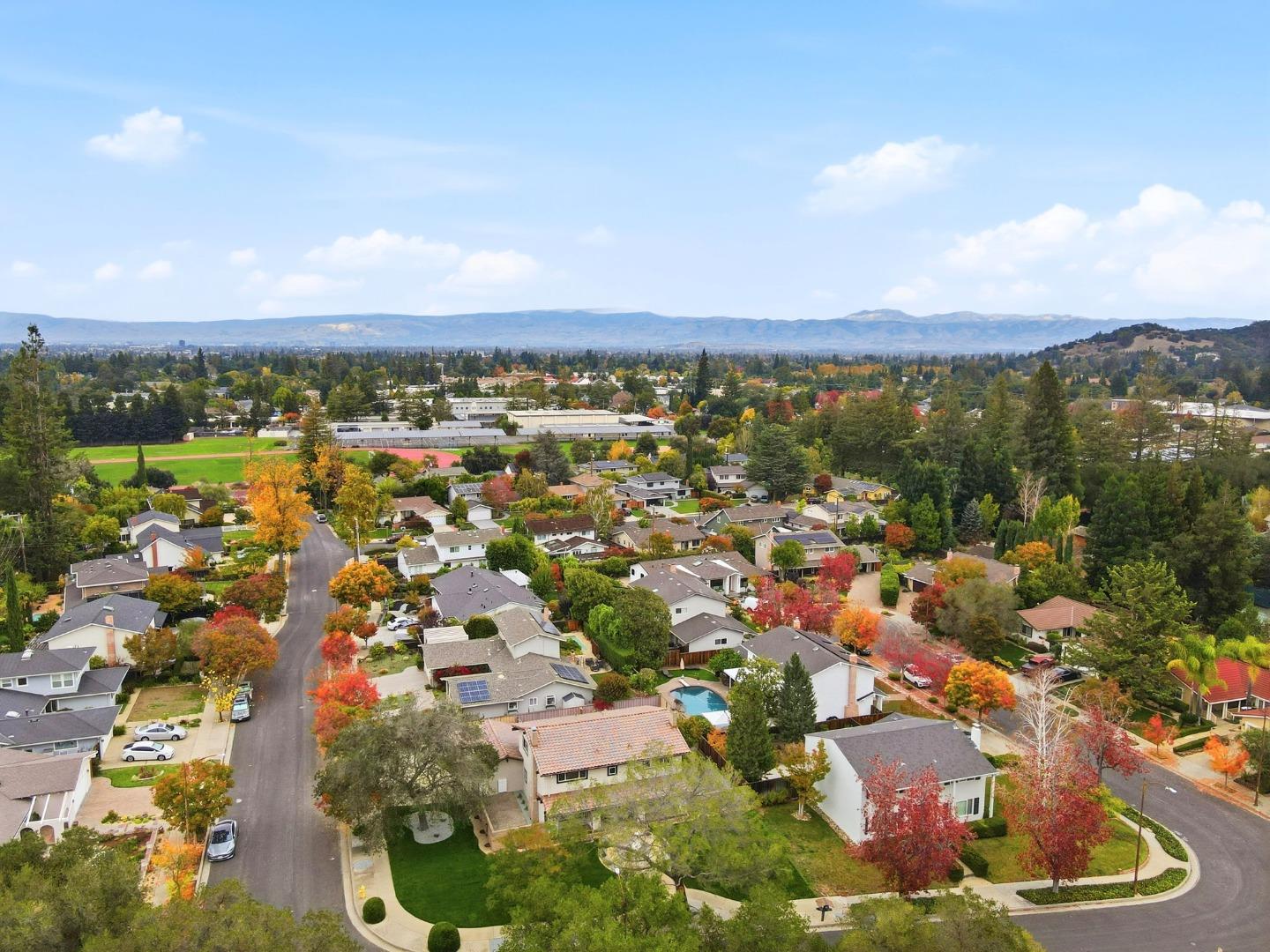 Detail Gallery Image 56 of 62 For 99 Calfhill Ct, Los Gatos,  CA 95032 - 5 Beds | 2/1 Baths