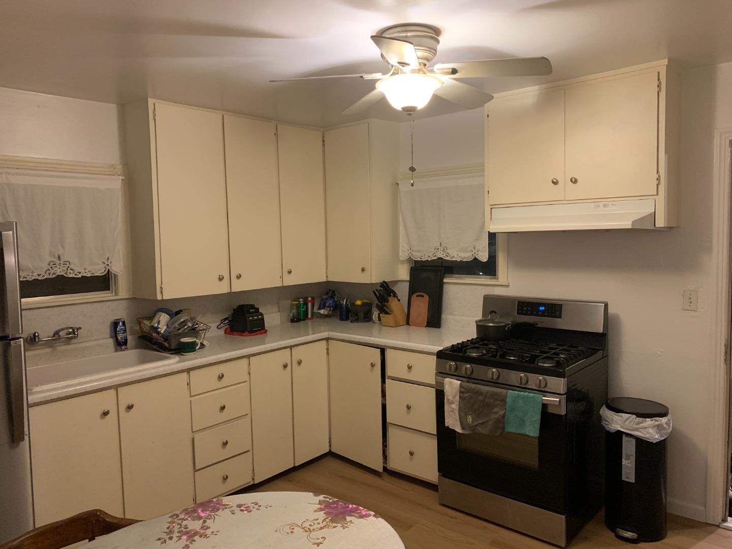 Detail Gallery Image 11 of 22 For 166 Afton Rd, Salinas,  CA 93905 - 2 Beds | 1 Baths