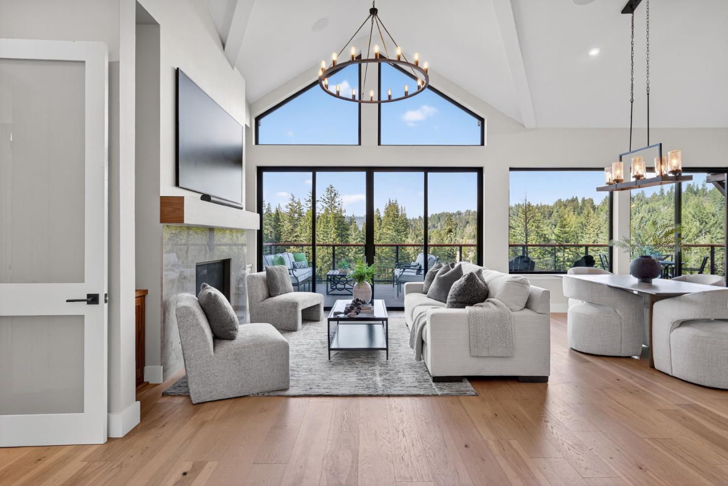 Detail Gallery Image 14 of 85 For 230 Fern Rock Way, Boulder Creek,  CA 95006 - 5 Beds | 4 Baths