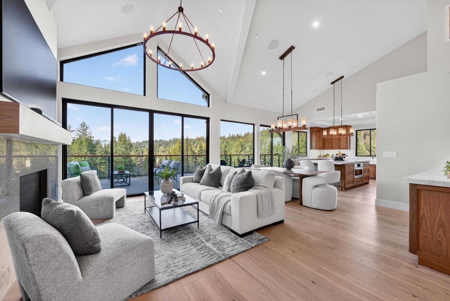 Detail Gallery Image 15 of 85 For 230 Fern Rock Way, Boulder Creek,  CA 95006 - 5 Beds | 4 Baths