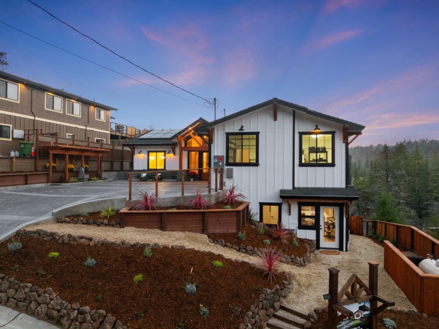 Detail Gallery Image 4 of 85 For 230 Fern Rock Way, Boulder Creek,  CA 95006 - 5 Beds | 4 Baths