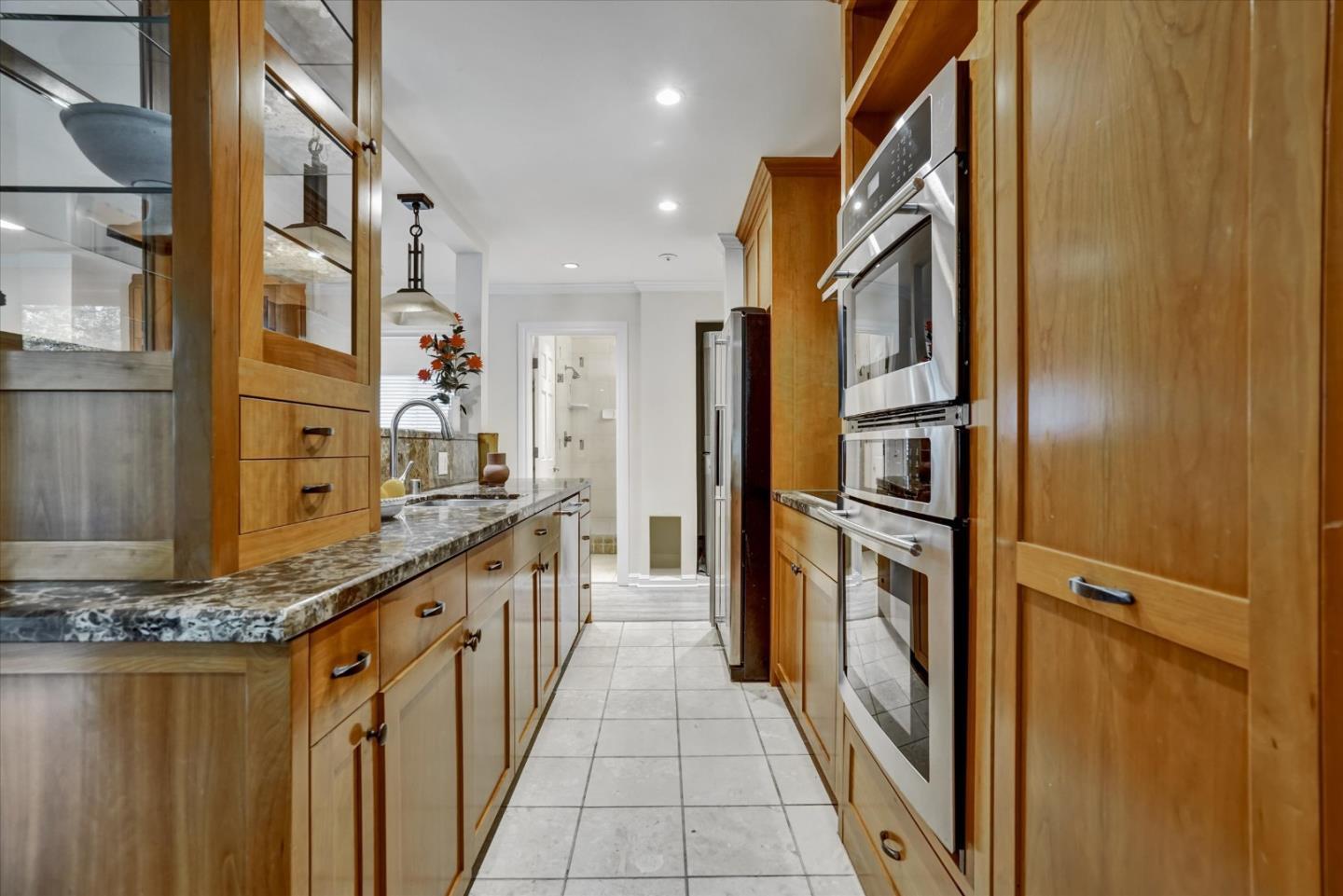 Detail Gallery Image 12 of 39 For 1070 Mercedes Ave #2,  Los Altos,  CA 94022 - 2 Beds | 2 Baths