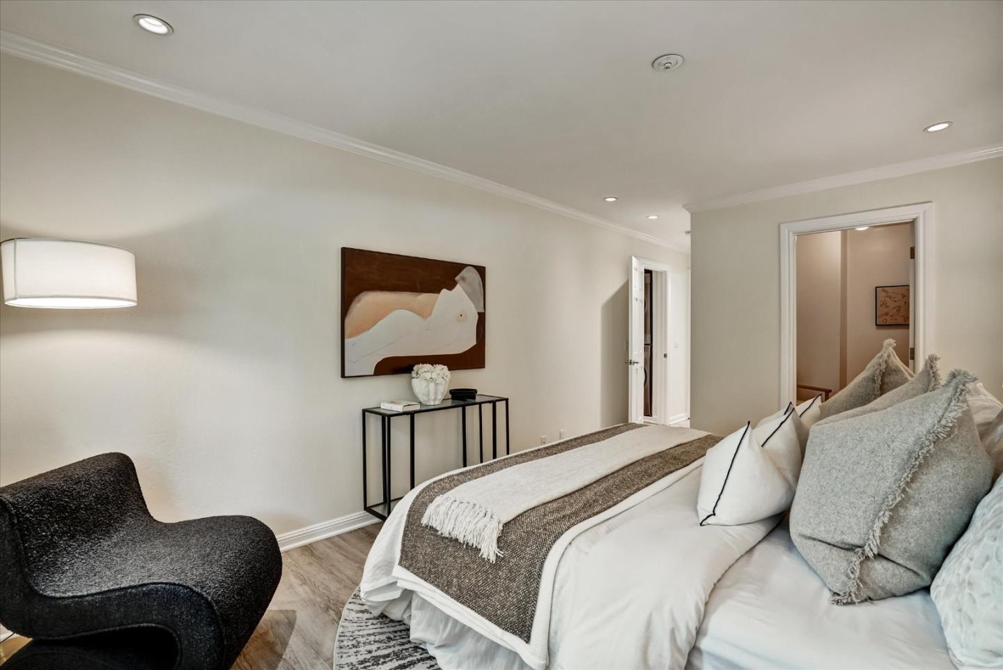 Detail Gallery Image 27 of 39 For 1070 Mercedes Ave #2,  Los Altos,  CA 94022 - 2 Beds | 2 Baths