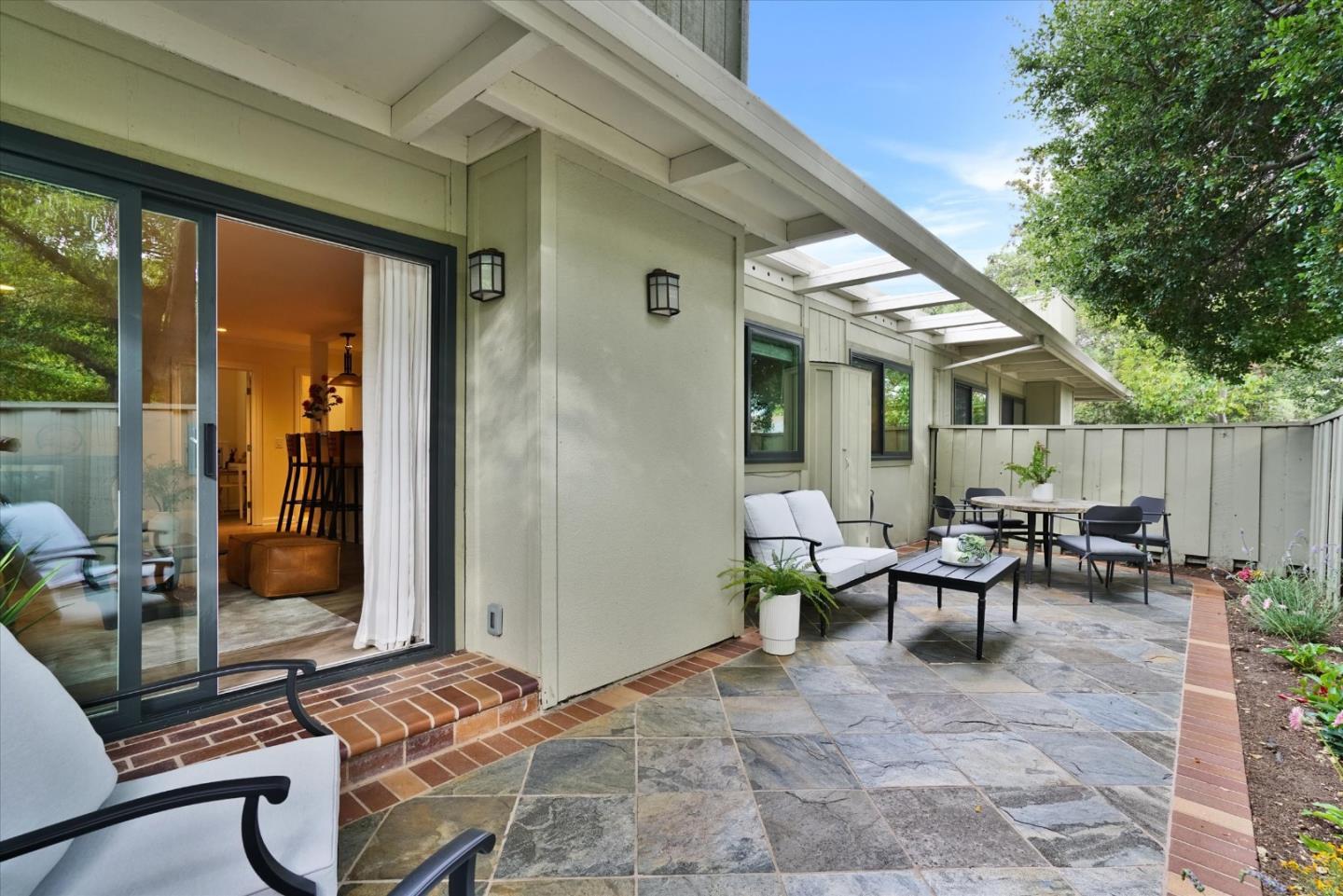 Detail Gallery Image 30 of 39 For 1070 Mercedes Ave #2,  Los Altos,  CA 94022 - 2 Beds | 2 Baths