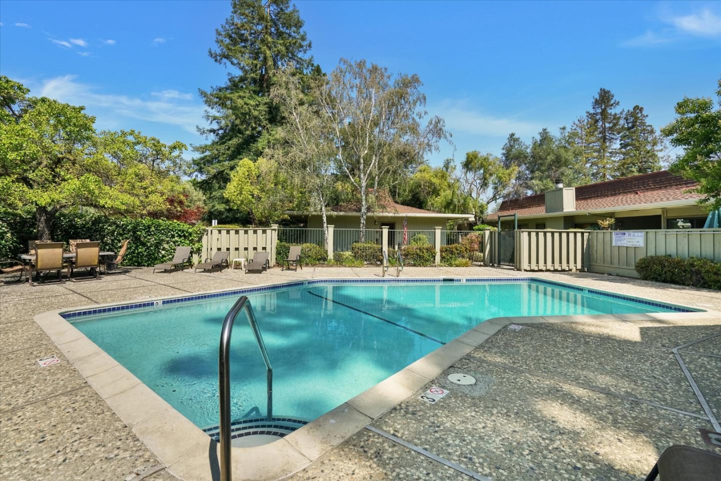Detail Gallery Image 35 of 39 For 1070 Mercedes Ave #2,  Los Altos,  CA 94022 - 2 Beds | 2 Baths