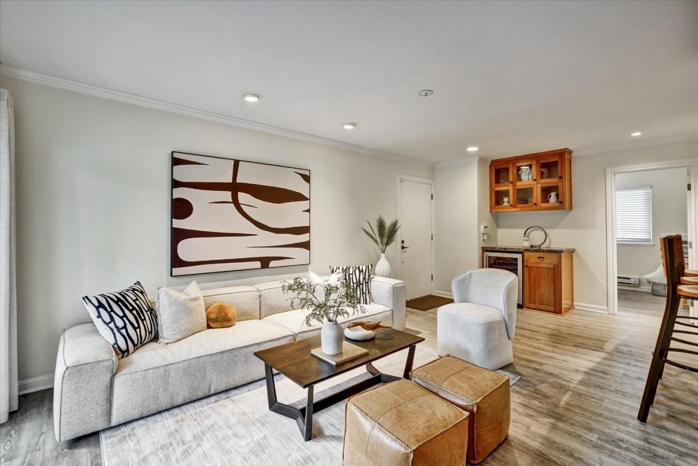 Detail Gallery Image 8 of 39 For 1070 Mercedes Ave #2,  Los Altos,  CA 94022 - 2 Beds | 2 Baths