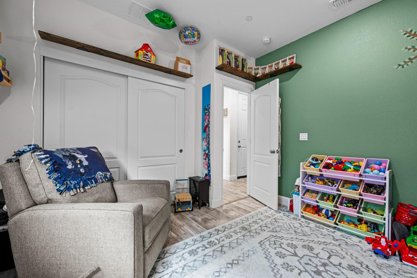 Detail Gallery Image 13 of 43 For 2875 Walker Way, Hollister,  CA 95023 - 3 Beds | 2 Baths